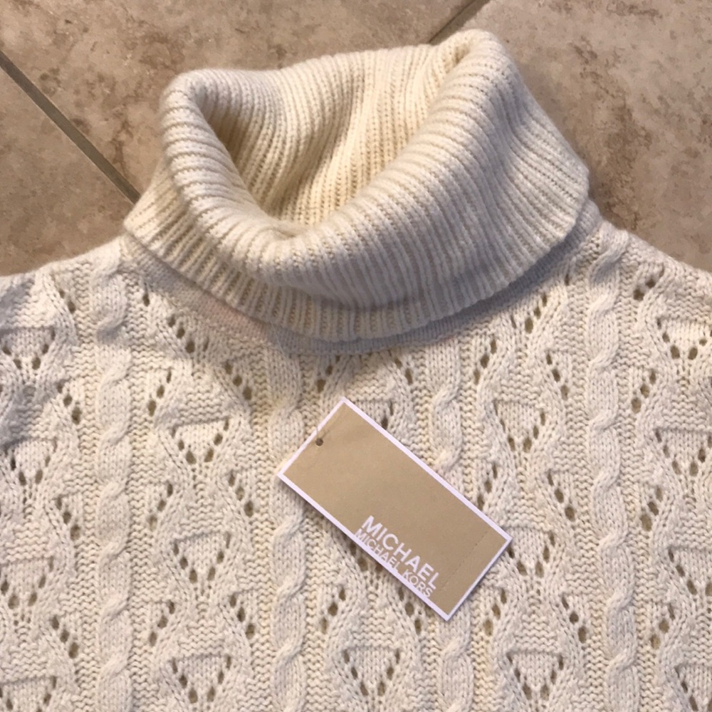 ❤️ NEW!!! Michael Kors top